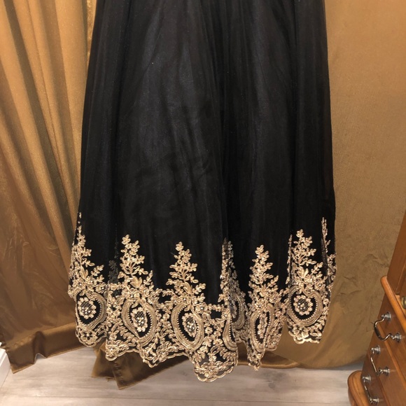 Dress - Picture 3 of 5